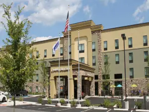 Hampton Inn & Suites by Hilton Stroudsburg Pocono Mountains