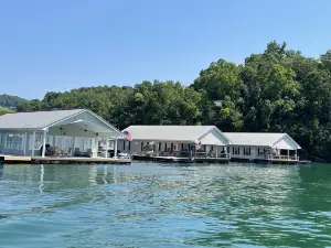Floating Holiday #2 on Norris Lake at Springs Dock Marina. Front row view.