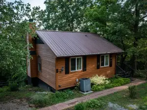 Exquisite views of Shawnee National Forest seen from a private, covered hot tub.