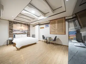Pochoen the Dream Hotel