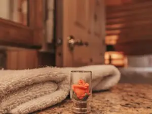 Harfang 51 - Stunning Log Cottage with Private Hot Tub Pool and Scandinavian Dry Barrel Sauna