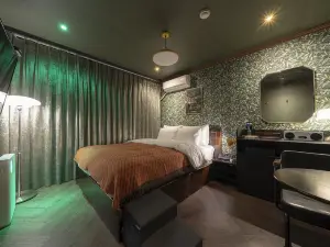 Shourin Hotel Cheonan by Aank