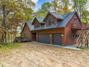 Direct Lake Access and Outdoor Fire Pit - Charming Secluded Oasis