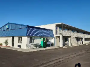 鄉村庭院酒店和套房