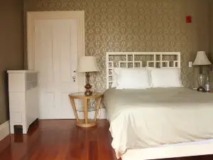 The Wedding Cake House