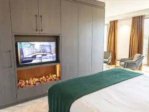 M Hotel