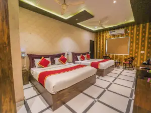 Shiv Rudraksh Resort Near Assi Ghat