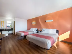 Motel 6 Connellys Springs, NC