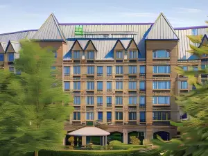 Holiday Inn & Suites North Vancouver