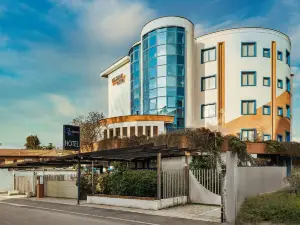 Welcome Hotel