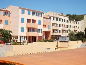 LE NEREIDI Hotel & Residence con Piscina-Tennis-Fitness-Parcheggio coperto-Sala Conferenze