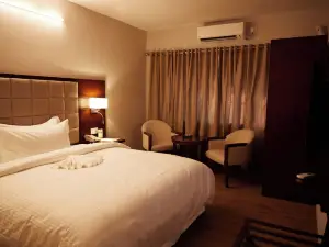 HOTEL KING'S PALACE