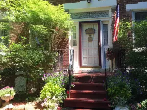 The Pratt Smith House B&B