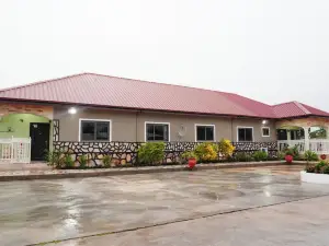 Madora Lodge