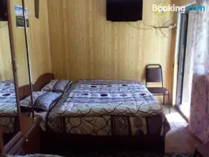 Wooden House ,,Tsunda"