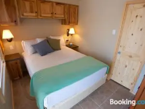 Catherine's Landing RV Resort