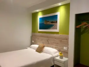 Leon Dormido Rooms & Apartments