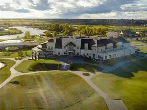 Klubny Dom Zavidovo Boutique Hotel
