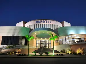 Nohotel Premium Americana