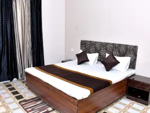 Hotel Aalishan Garden