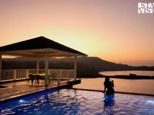 StayVista at The Aquamarine Villa