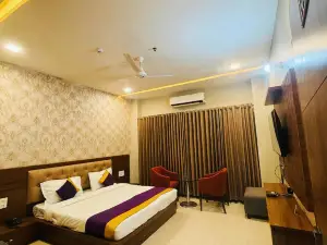 Vinn Amar Vilas by Vesta