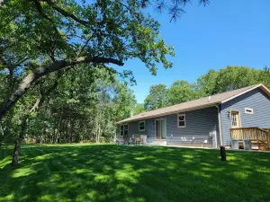 Beautiful new house 5 min from Sand Valley Golf and 45 min from Wisconsin Dells