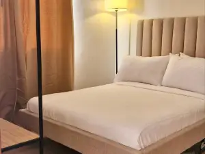 New! 1Br with Balcony & Free Parking @ Casa Arbo