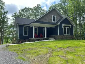 New, Craftsman Bungalow. Porch with Fireplace, Hot Tub, Wooded, Lake View
