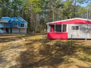 New Cozy 2-Bedroom Lake House on Tranquil Bonney Eagle Pond w/ Great Amenities