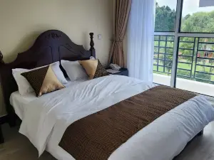 Peak Hotel