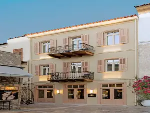 Castellano Hotel & Suites