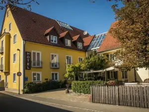 ノイマイアーシュ ヒルシュ ガストホフ & ランドホテル