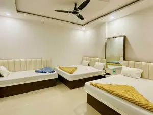 Hotel Gayatri Palace