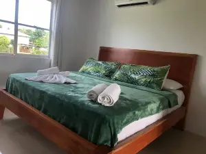 Emerald Luxe Suites