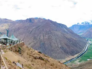 Vertical Sky Luxury Suites