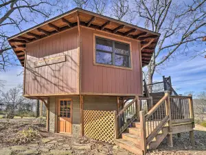 Sunset Bluff Treehouse on Bull Shoals Lake!