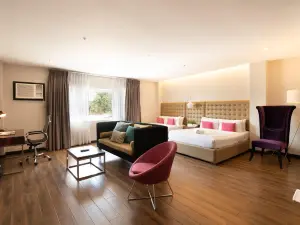 Lenox Hotel