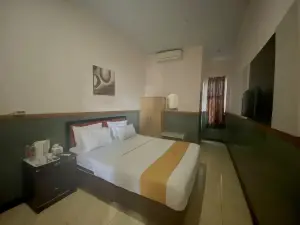 Anggraeni Hotel Ketanggungan