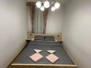 Holiday Wing Apartments