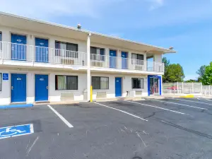 Motel 6 Redding, CA - Central