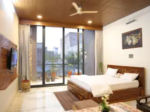 Amritam Palace A Luxury AC Home Stay