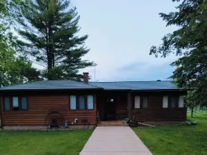 Escape to Lake Life