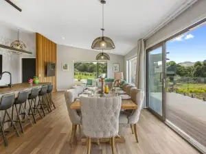Sherwood Lakeview Retreat - Luxury Home