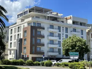 Hotel Port Toga