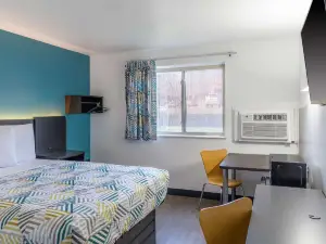 โมเทล 6 เซดาเลีย MO