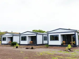 Shalini Garden Hotel & Apartments