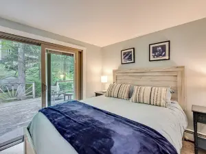 Lakefront Granby Escape w/ Private Dock & Kayaks!