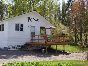 Mashkinonje Lodge