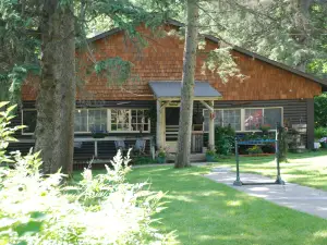 Crow Wing Crest Resort